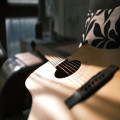 Wat is het verschil tussen de Yamaha FG800 en de Fender CD-60S voor beginners?