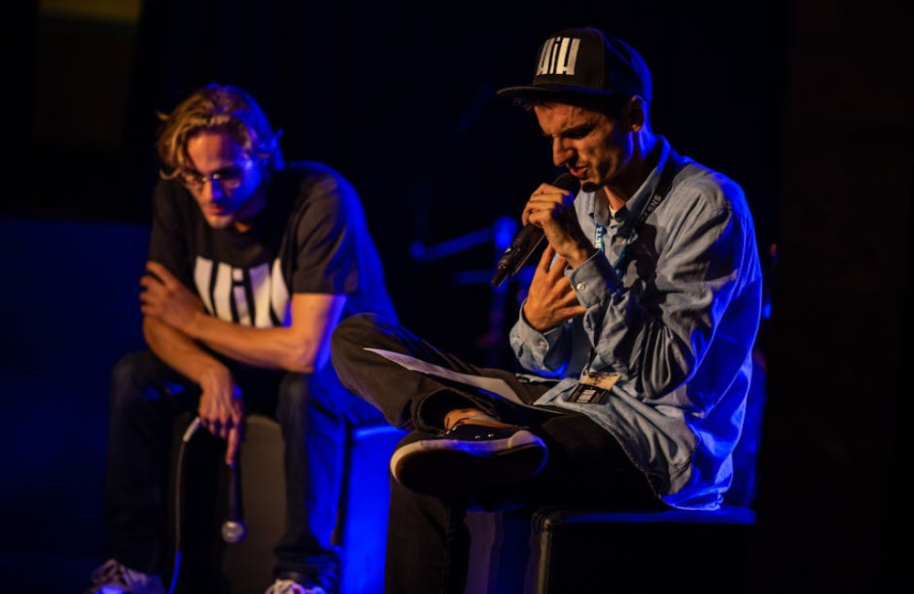Wat is het vermogen van Snelle? Alles over inkomsten van de populaire rapper