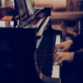 Cor Bakker vermogen: wat is er echt bekend over de pianist?