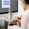 Hoe word je een professionele voice-over?